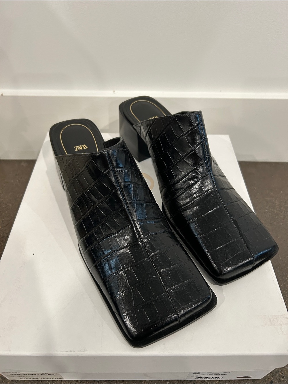 Zara Black Croc-Embossed Square-Toe Block Heel Mules - Made in Spain